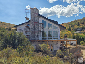 Photo 2 for 1205 N Broad Hollow Rd