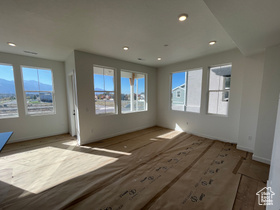 Photo 2 for 884 W Huntington River Dr #101