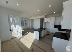 Photo 4 for 884 W Huntington River Dr #101