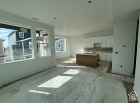 Photo 2 for 896 W Huntington River Dr #102