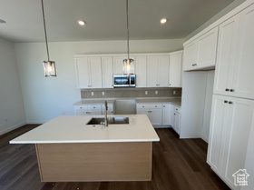 Photo 6 for 896 W Huntington River Dr #102