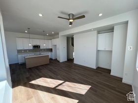 Photo 3 for 896 W Huntington River Dr #102