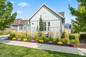 Photo 3 for 10703 S Beach Comber Way