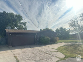 Photo 2 for 709 W Highway 193