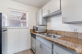 Photo 3 for 5600 Meadow Ln #193