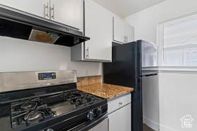 Photo 4 for 5600 Meadow Ln #193