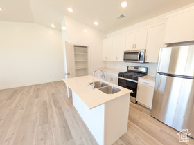 Photo 2 for 139 E 550 North #B302