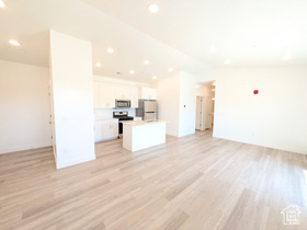 Photo 5 for 139 E 550 North #B302