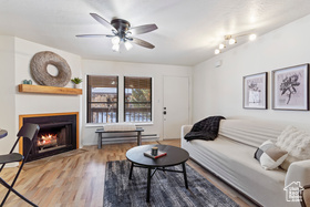 Photo 4 for 3615 N Wolf Lodge Dr #608
