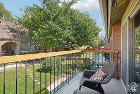 Photo 4 for 1235 E Cottonwood Hills Dr