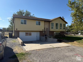 Photo 1 for 3799 N Campbell Rd