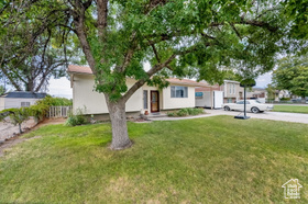 Photo 3 for 2126 W Happiness Dr