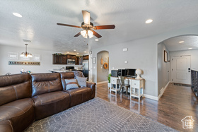 Photo 5 for 785 S Peachtree Dr