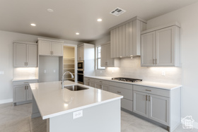 Photo 4 for 1563 N Ascent St #148