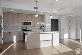 Photo 2 for 226 N Cliffside Dr #L-105