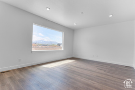 Photo 5 for 863 N Chillingham Dr #170