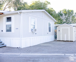 Photo 4 for 1101 S Carbon Ave #109