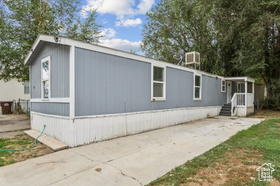 Photo 3 for 8155 S Redwood Rd #28