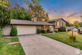 Photo 3 for 8638 S Piper Ln