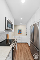 Photo 4 for 44 W Broadway #1702S