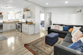 Photo 4 for 3333 S Westcrest Rd #249