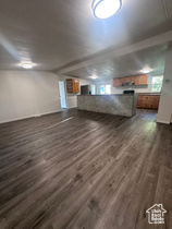 Photo 2 for 167 Guenevere St #128