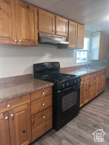 Photo 4 for 167 Guenevere St #128