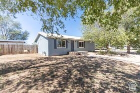 Photo 3 for 4975 N Tomahawk Dr