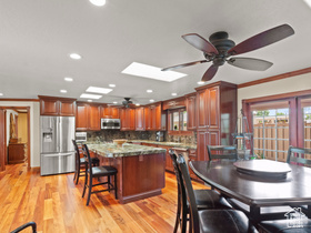 Photo 5 for 2968 E Pine View Dr