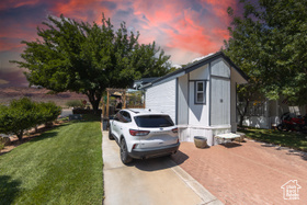 Photo 2 for 15 Cottonwood Ln