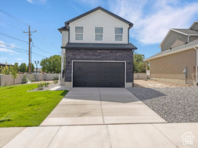 Photo 3 for 1719 W Brocious Way #301