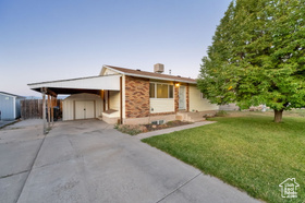 Photo 2 for 4865 S Townsend Way