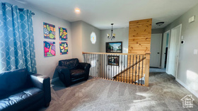 Photo 4 for 5670 S Redwood Ln