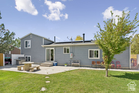 Photo 2 for 2949 S Winston Dr