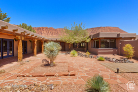 Photo 5 for 1068 N Shonto Ridge Dr
