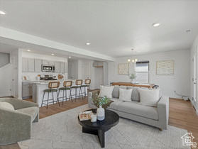 Photo 4 for 1584 E Pheasant Rd #210