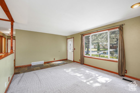 Photo 6 for 5331 Queenswood Dr