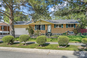 Photo 1 for 5331 Queenswood Dr