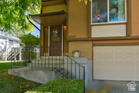 Photo 2 for 4249 S Gloucester Ct