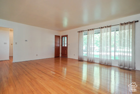 Photo 5 for 3715 Van Buren Ave