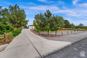 Photo 3 for 9298 N Deerfield Cir