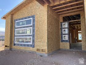 Photo 3 for 1178 N Florence Cir