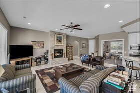Photo 3 for 1815 W Carmel Bluffs Dr