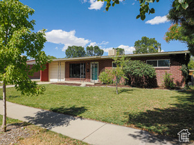 Photo 2 for 1366 W Dupont Ave