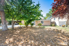 Photo 3 for 1281 N Carousel St
