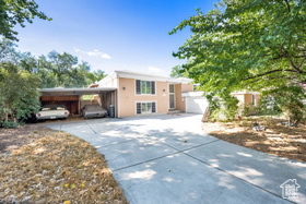Photo 2 for 1281 N Carousel St