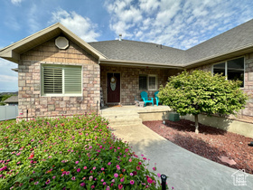 Photo 2 for 653 N 200 East