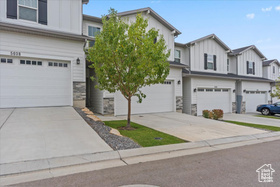 Photo 3 for 5034 N Marble Fox Way