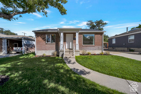 Photo 2 for 2831 S Merton Way