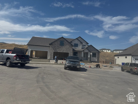 Photo 2 for 7176 W Moorepark Pl